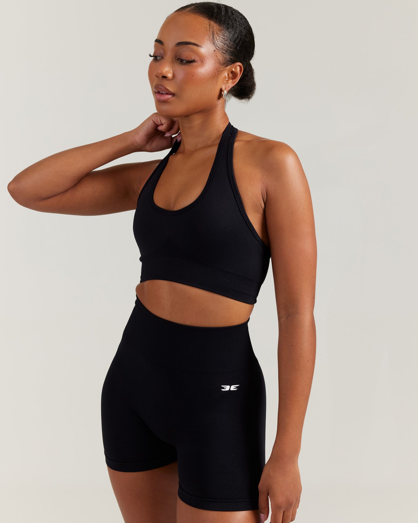 Elite Seamless Halter Neck Bra - Black
